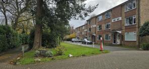 10, Liskeard Lodge, Tupwood Lane, Caterham CR3 6DN