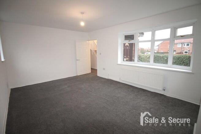 Living Room (2)
