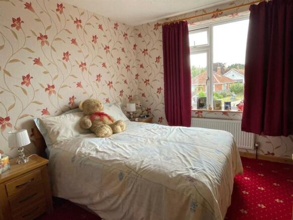 Bedroom..jpg