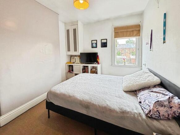 2 bed House for sale Image 12