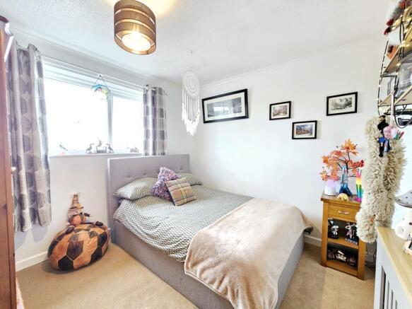 2 bed Semi-Detached Bungalow for sale Image 11