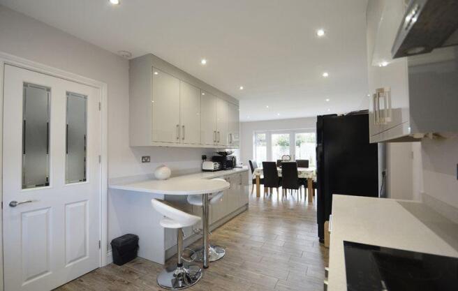 Kitchen/Dining...