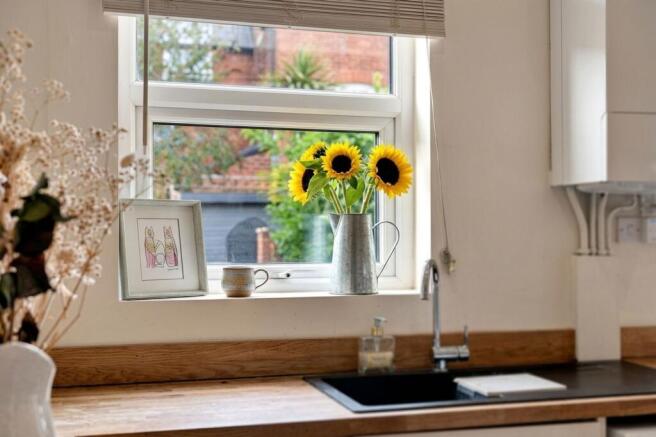 2 bed Terraced for sale Image 10