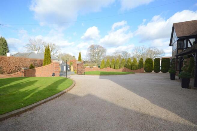 Gated Driveway