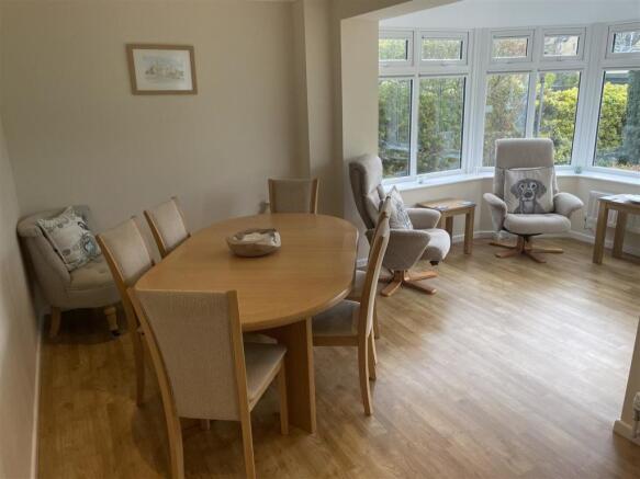 Dining Area.JPG