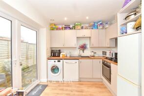16, Manor Gardens, Emsworth PO10 8PA