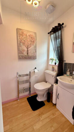 4 bed Semi-Detached for sale Image 12