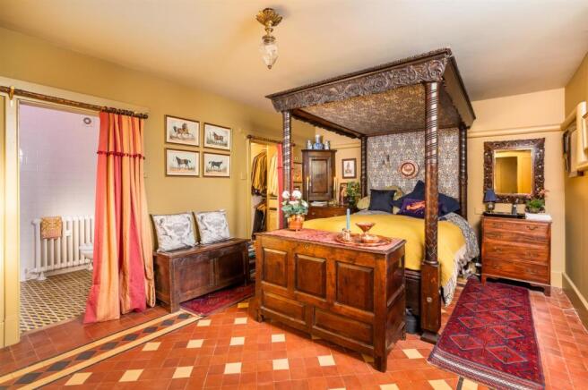 MASTER BEDROOM