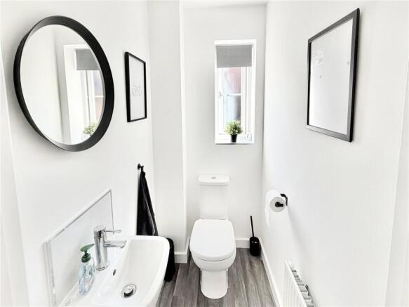 3 bed Semi-Detached for sale Image 11