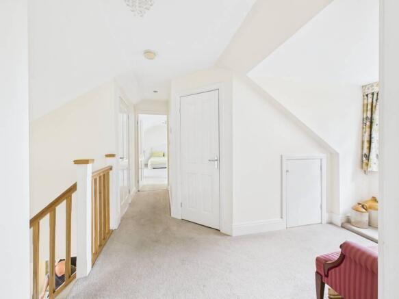 4 bed Detached for sale Image 12