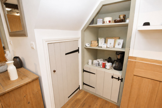 4 bed Semi-Detached for sale Image 11