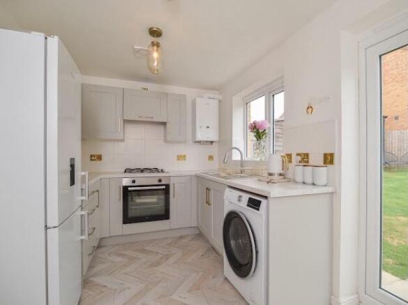 2 bed Semi-Detached for sale Image 9