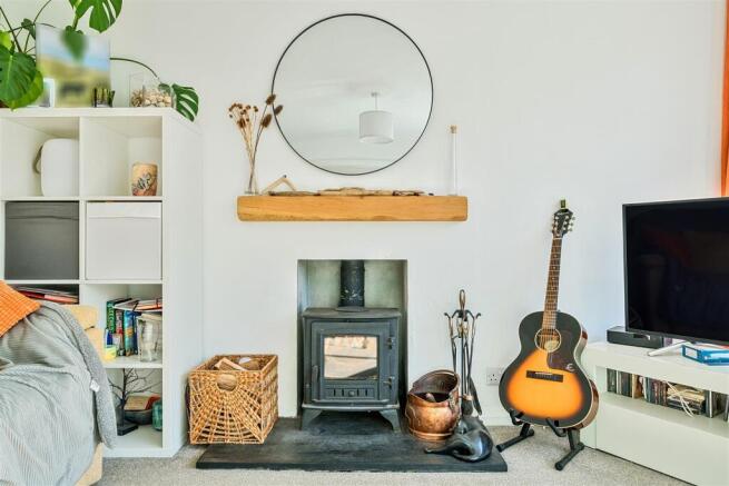 Cleeve Sitting Room..jpg