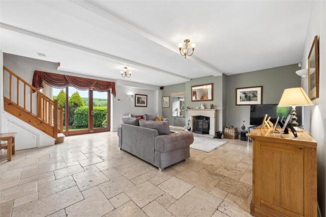 4 bed Detached for sale Image 7