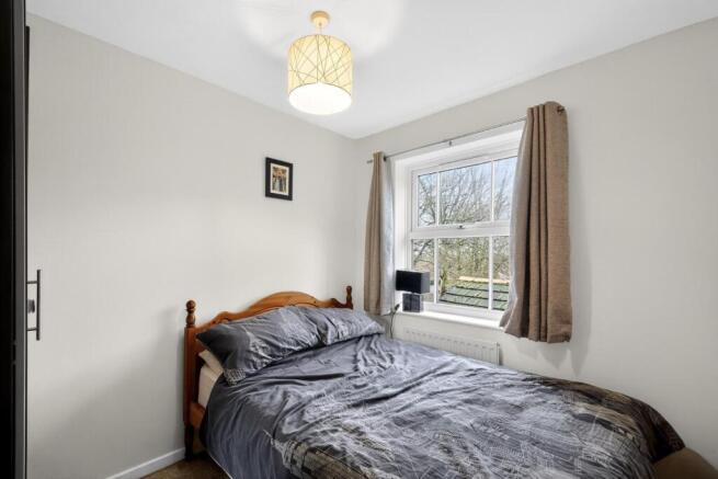 3 bed House to rent Image 7