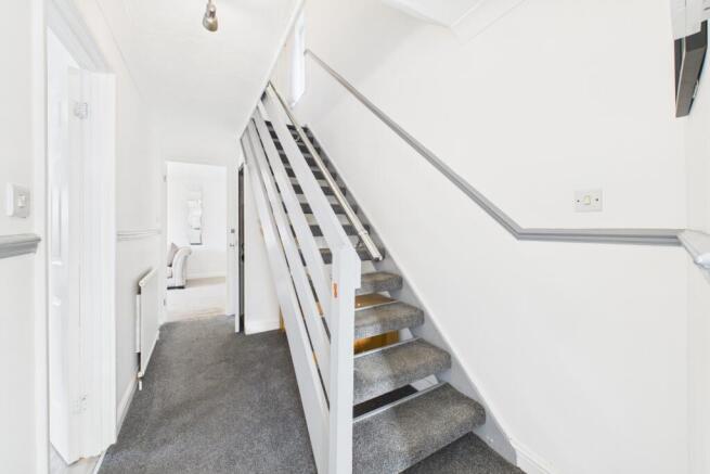 3 bed Semi-Detached to rent Image 8