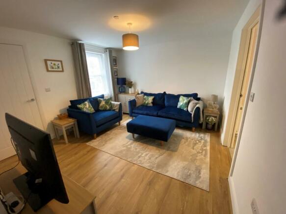 Living Room 2.jpg
