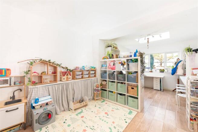 Play/Hobby Room