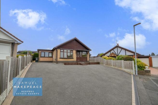 Fully Modernised Two Bedroom Detached Bungalow wi