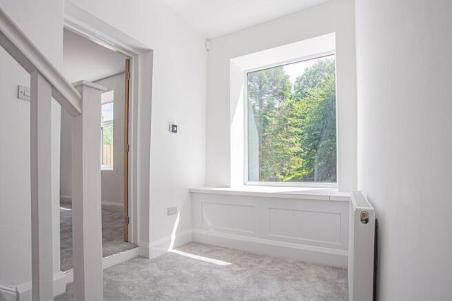 4 bed House for sale Image 10