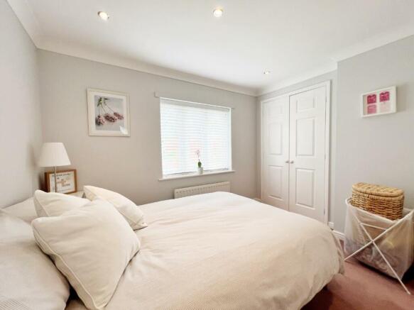 Bedroom 3 pic 1.jpg