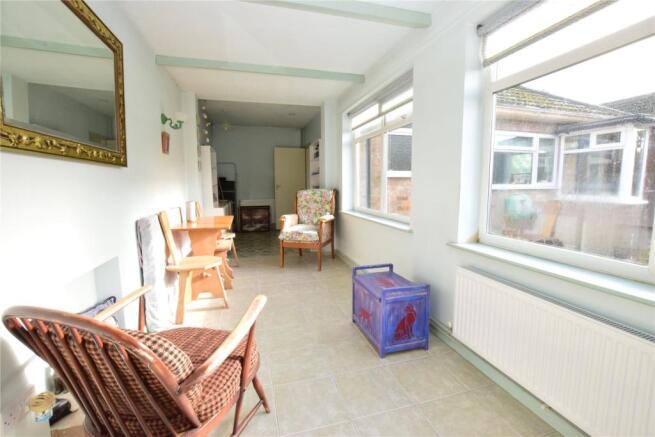 Bed 3/Garden Room