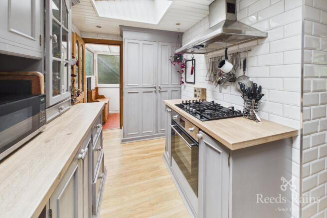 2 bed Semi-Detached for sale Image 7