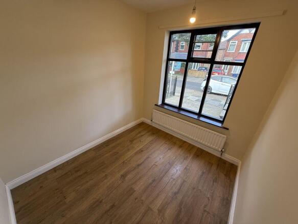 2 bed Bungalow to rent Image 2