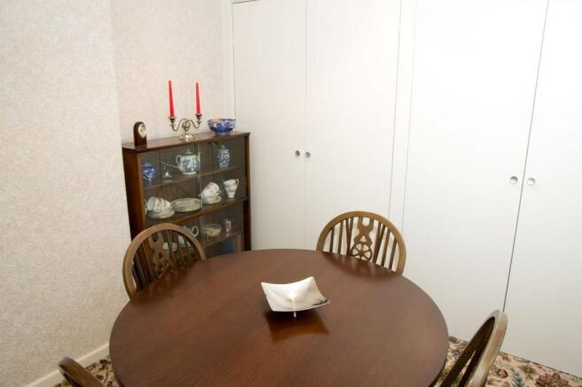 Bedroom/Dining Room