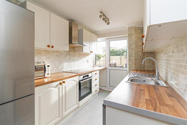 21, Ratcliffe Road, Solihull, B91 2JA DML1439_12.j