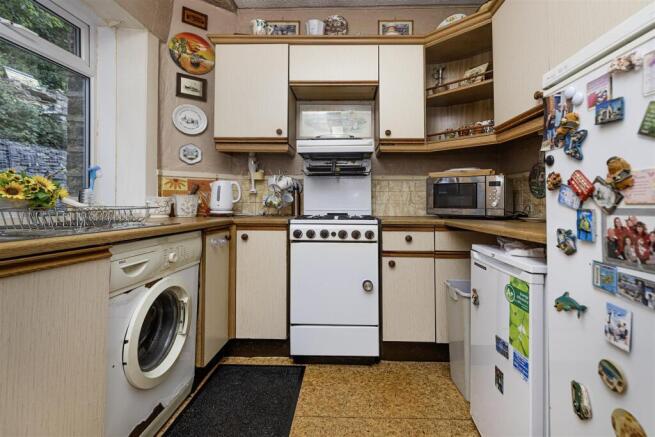 2 bed House for sale Image 7
