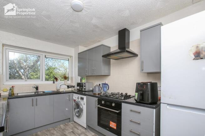 3 bed Terraced for sale Image 4