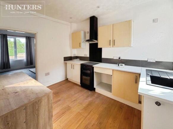 2 bed Terraced to rent Image 4