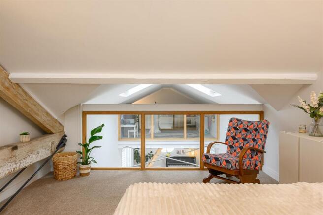 3 bed Duplex for sale Image 9