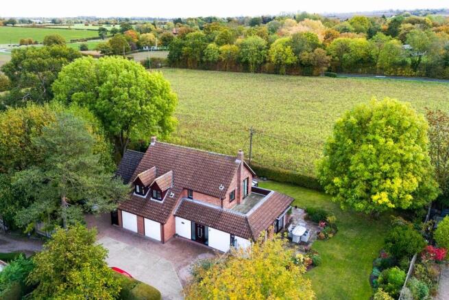 1440px-The Brambl...