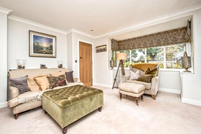 Moorlands Road, Birkenshaw, Bradford, West Yorkshire, BD11 photo 4