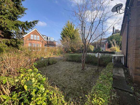 ee8fd2e7-3bc5-4679-a4e4-d049b85433c0