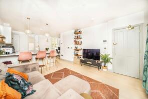 Flat 4, 15, Smallwood Road, London SW17 0TN