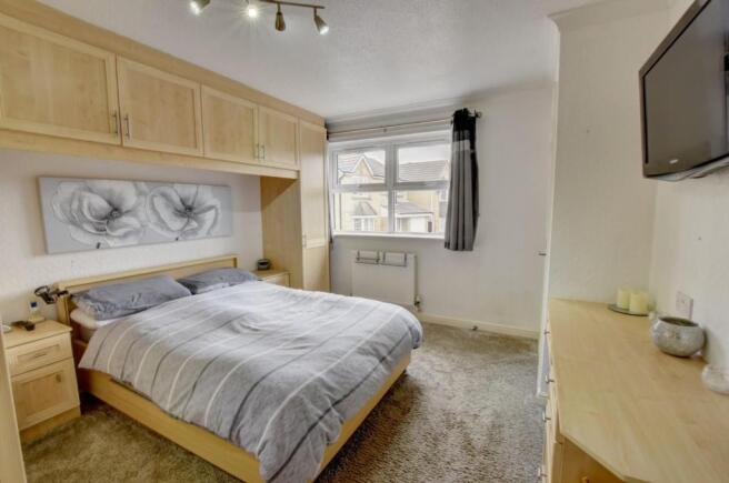 Bed 1.jpg