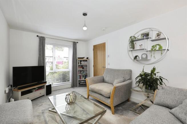 Woodleigh Close, Harrogate photo 4