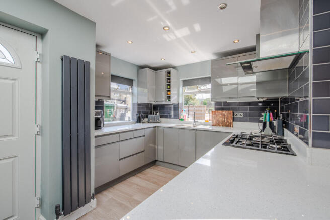 3 bed Semi-Detached for sale Image 7