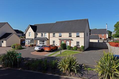 Clos Oestrwydd, Talbot Green, CF72