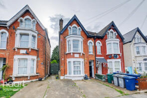 19a, Beaconsfield Road, Brunswick Park, London N11 3AA