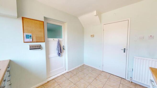 3 bed Semi-Detached for sale Image 6