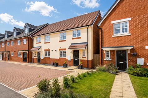 Baines Drive, Bricket Wood, St. Albans, Hertfordshire, AL2