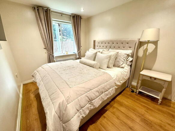2 bed Apartment for sale Image 8