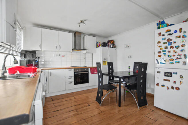10 Yalding Grove, Orpington, Kent, BR5 3SE