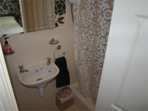 En-Suite Shower Roo
