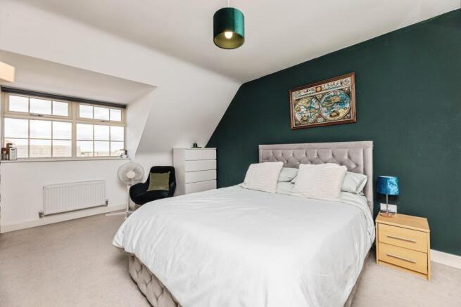 3 bed Semi-Detached for sale Image 12