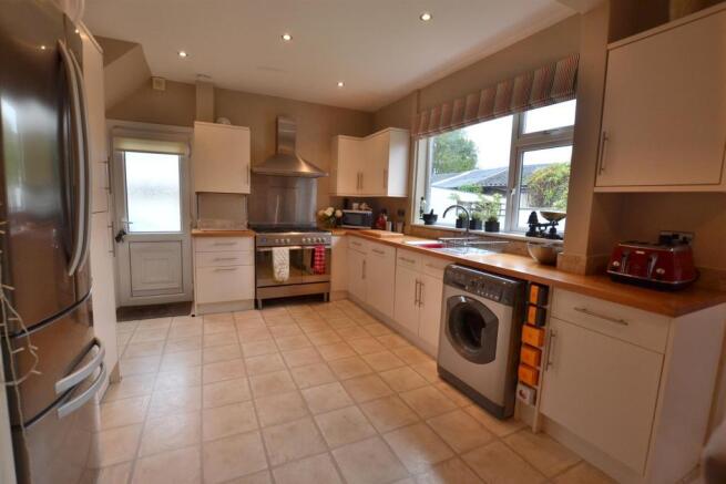 Open Plan Family Dining Kitchen